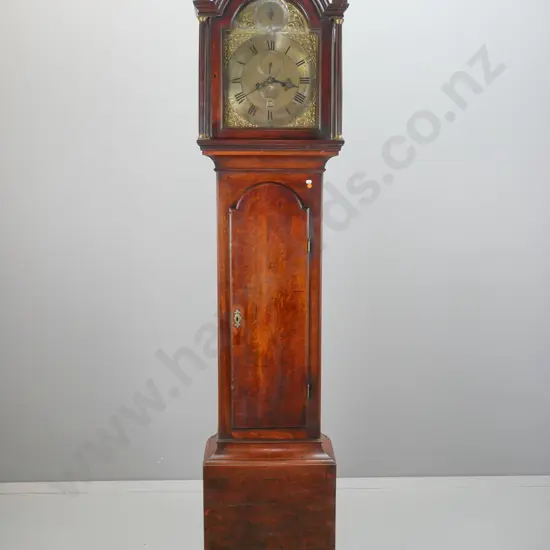 Georgian English oak long-cased clock with brass face & break-arch dial marked Rob't Dunne London, spandel corners,