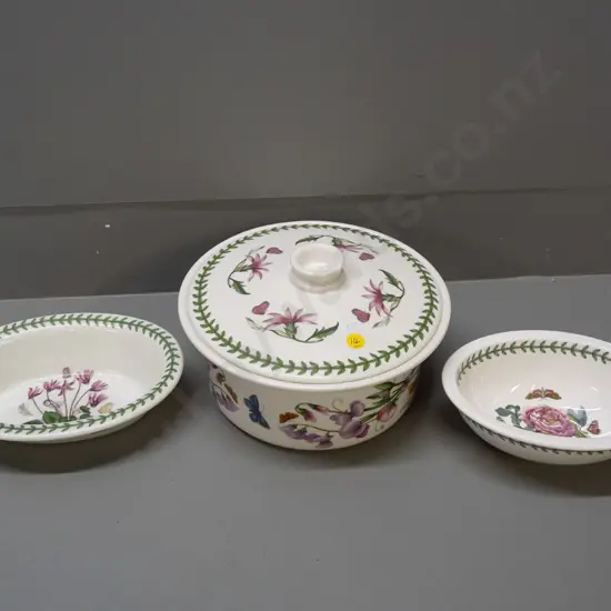 Portmeirion Botanic Garden items - lidded casserole H-130 W-220 and 2 oval dishes