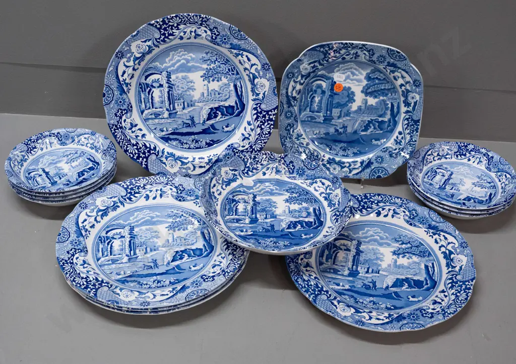 assorted Spode Italian pattern blue and white table ware - 5 dinner plates D-260, 7 bowls, scalloped edge dish, etc. Image 1++