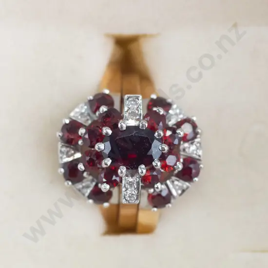 3x cz and garnet 9ct ring set - size N.5