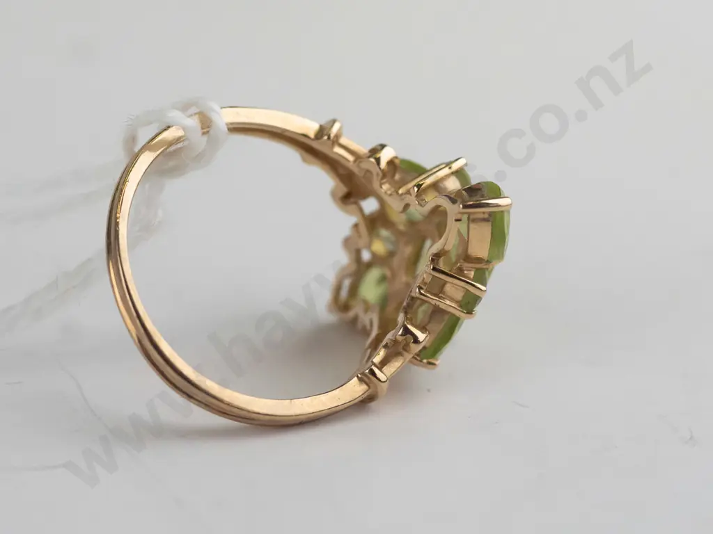 9ct gold peridot cluster marquise shape ring 3.1gms size N.5 Image 1++