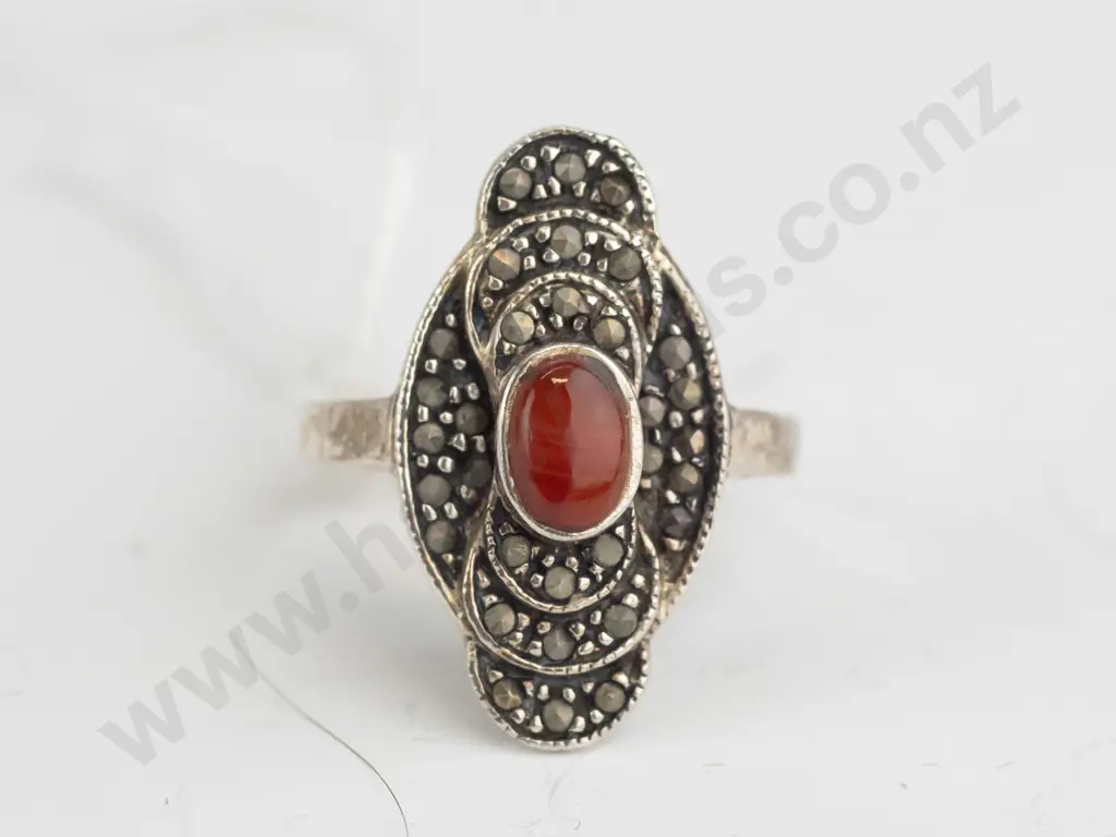marqusite cornelian ring - no mark, size Q Image 1++