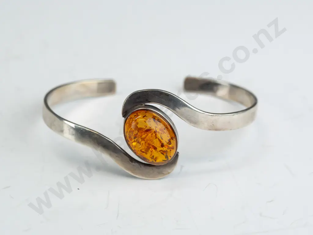 silver cuff bangle with amber stamped 925 Image 1++