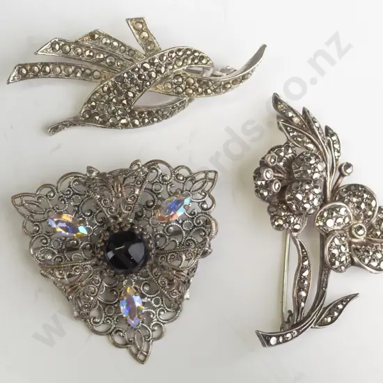 3 costume brooches