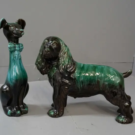 2 Blue Mountain pottery dog figures - spaniel and doggo with bow-tie H-340