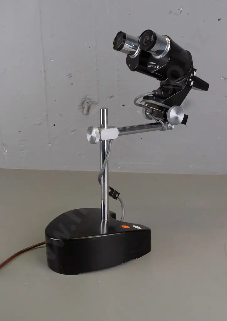 laboratory myacope stereo microscope on heavy weighted base w/ chrome mounts, overseas electrical plug H-390 W-280 Image 1++