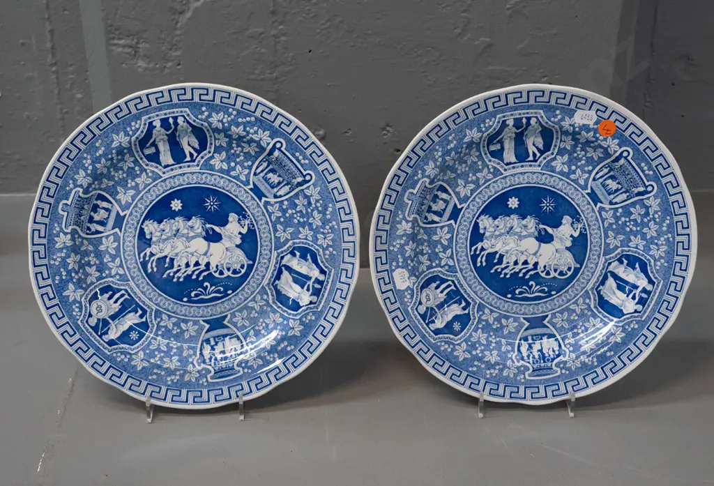 pair of Spode "Greek" pattern cabinet plates D-270 Image 1++