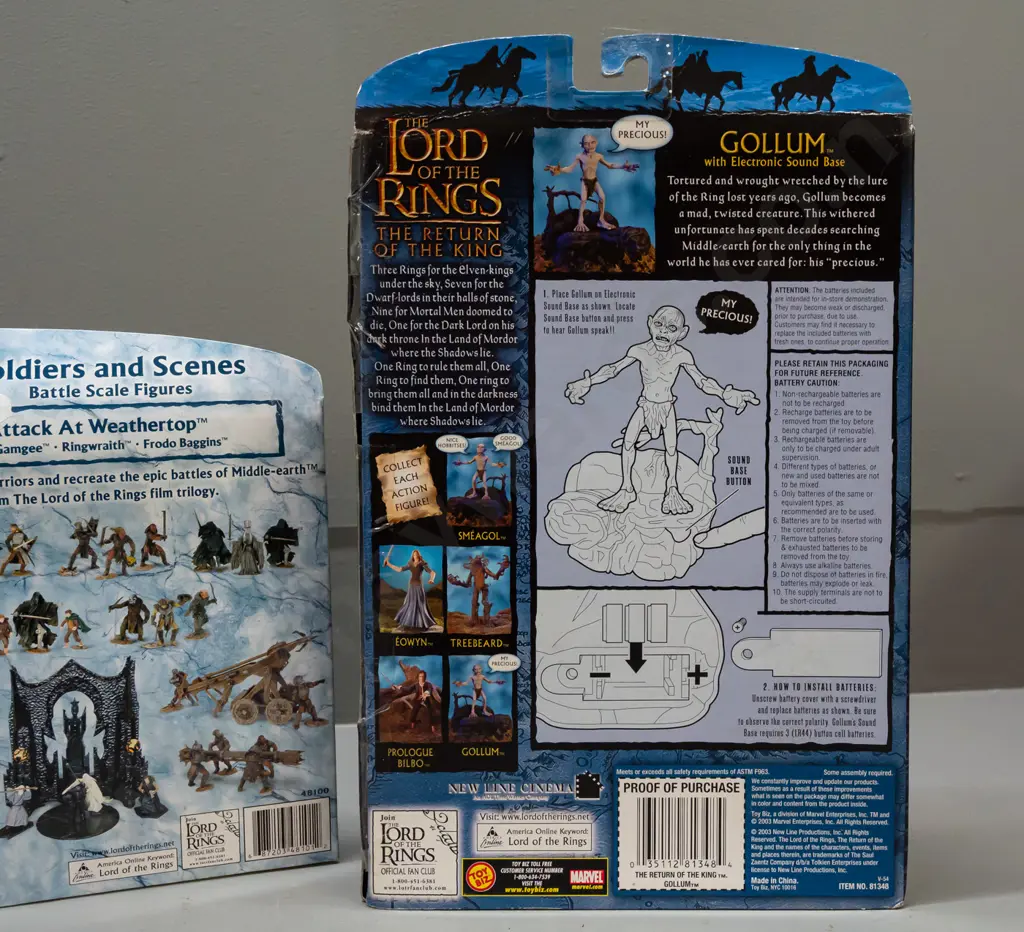2 Lord of the Rings toys in original packaging - 2003 Return of the King Gollum figure w/ sound & Armies of Middle Image 1++