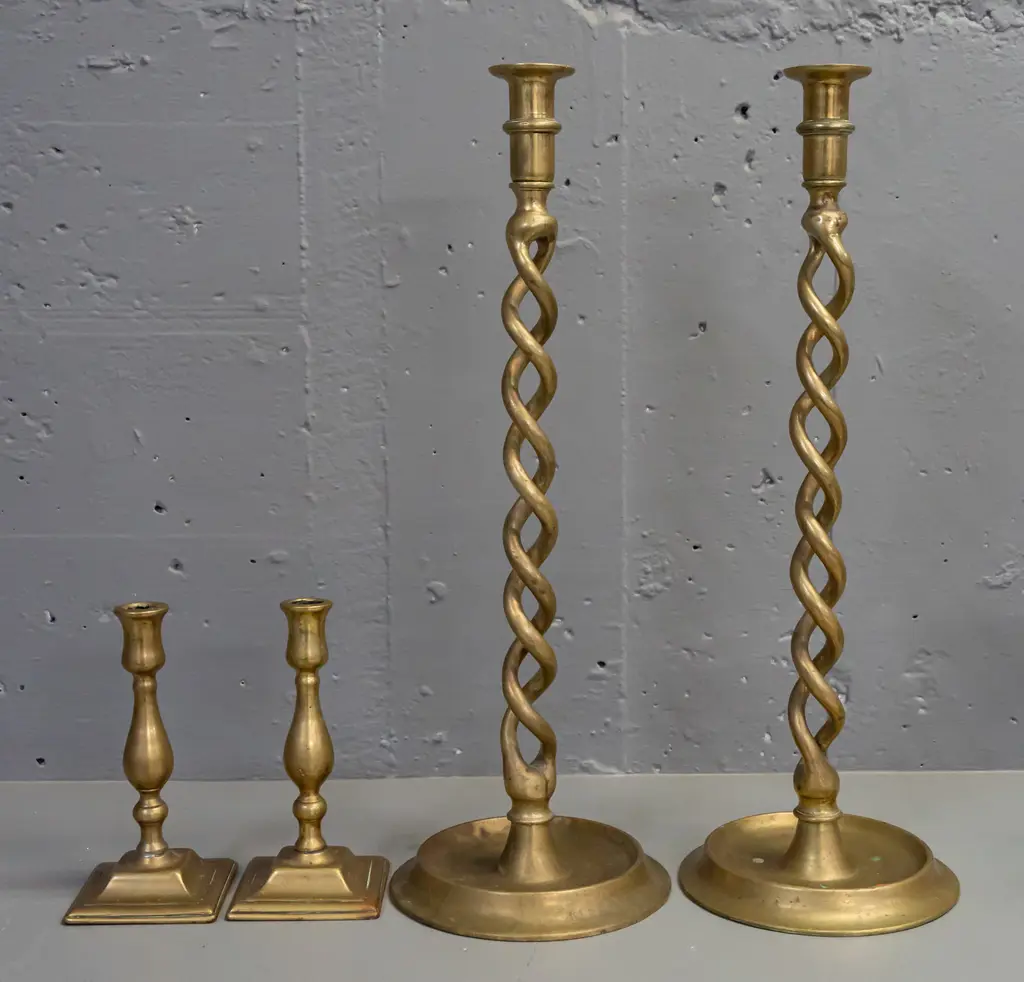 2 pairs of Victorian brass candlesticks - large pair open twist H-465 and a small pair on square base - overall Image 1++