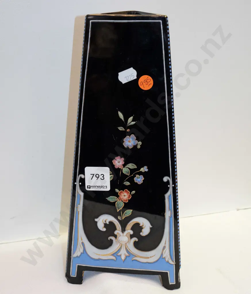 triangular tapered black glass vase with floral Image 1++