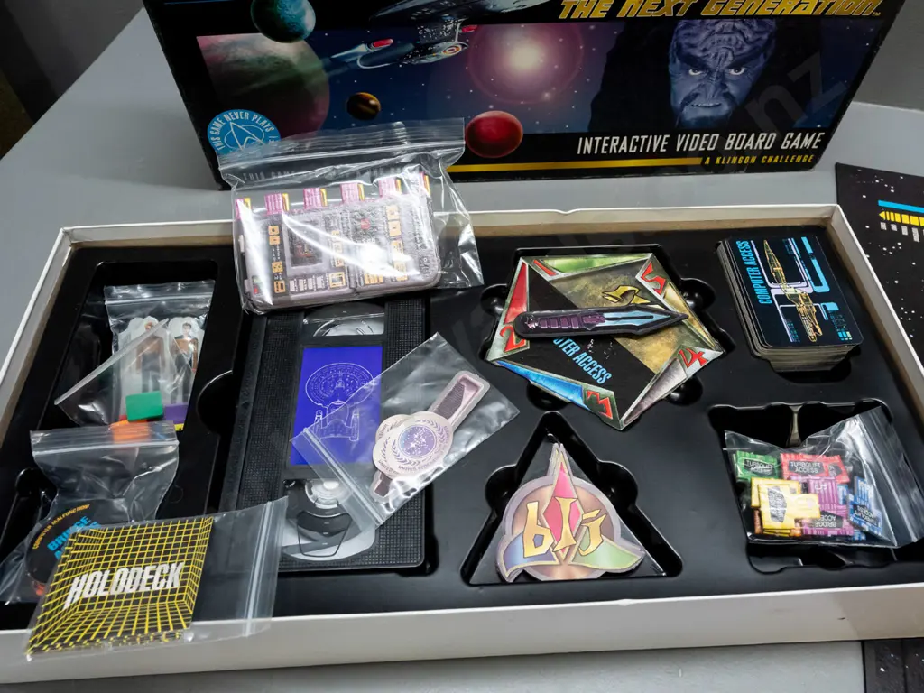 Star Trek The Next Generation Klingon Challenge interactive video board game - 1994 Milton Bradley, with game board, VHS Image 1++