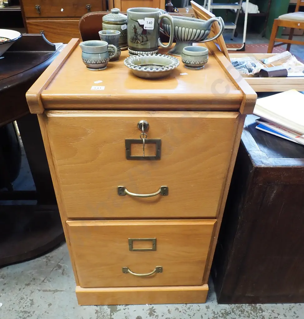oak veneer 2 drawer filing cabinet - key in office Image 1++