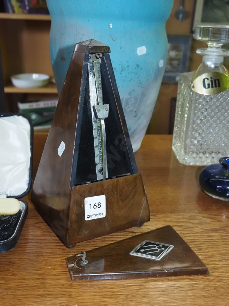 metronome Image 1++