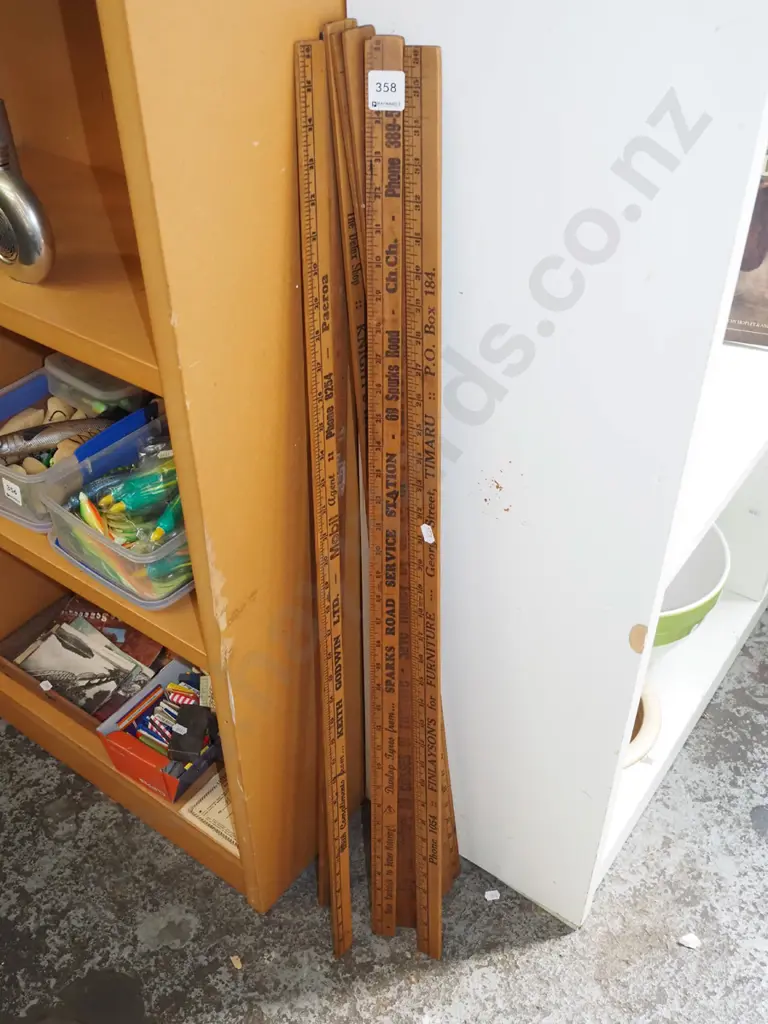 bundle of advertising rulers Image 1++