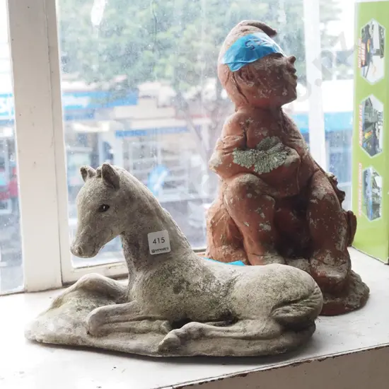 2x concrete graden ornaments - gnome H360, horse