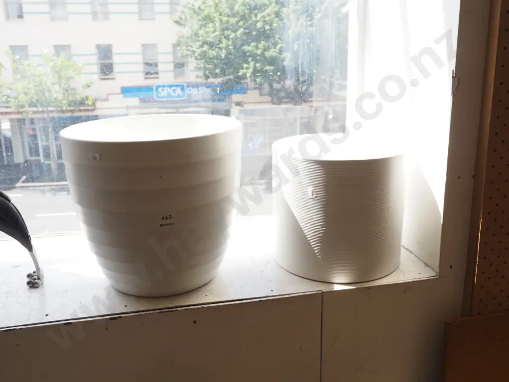 2x cream jardinieres Tallest H250 Image 1++