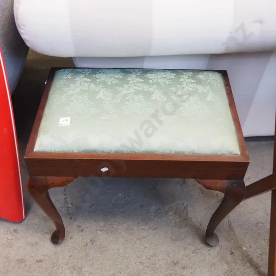 cab leg stool