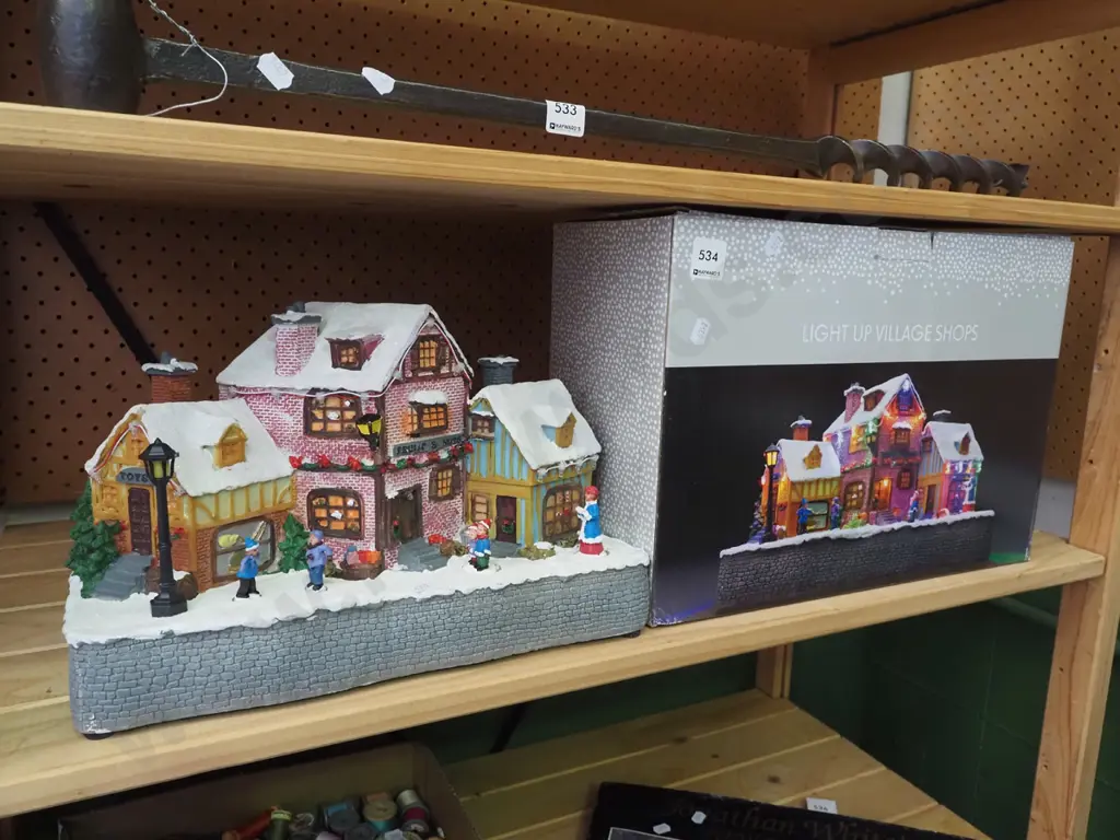 Xmas light up village in original box Image 1++
