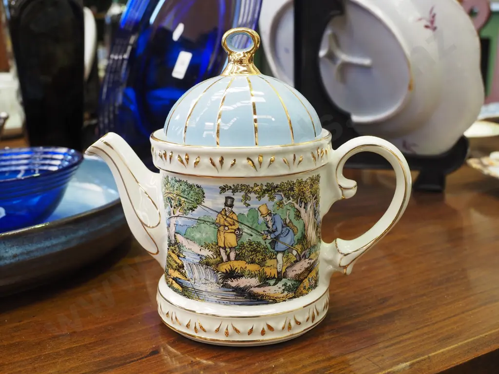 Sadler teapot Image 1++