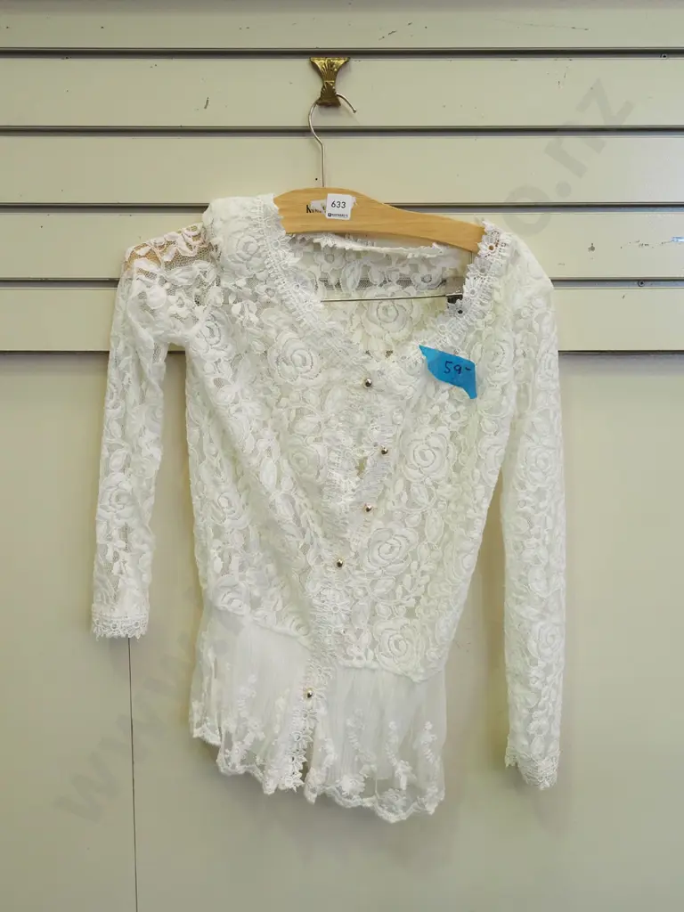 lace top Image 1++