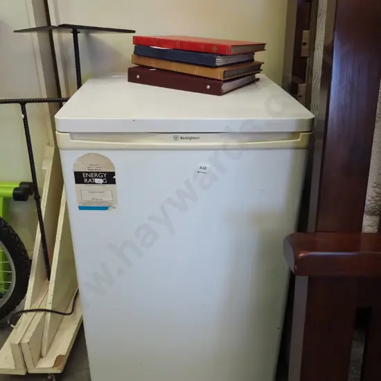 Westinghouse underbench fridge