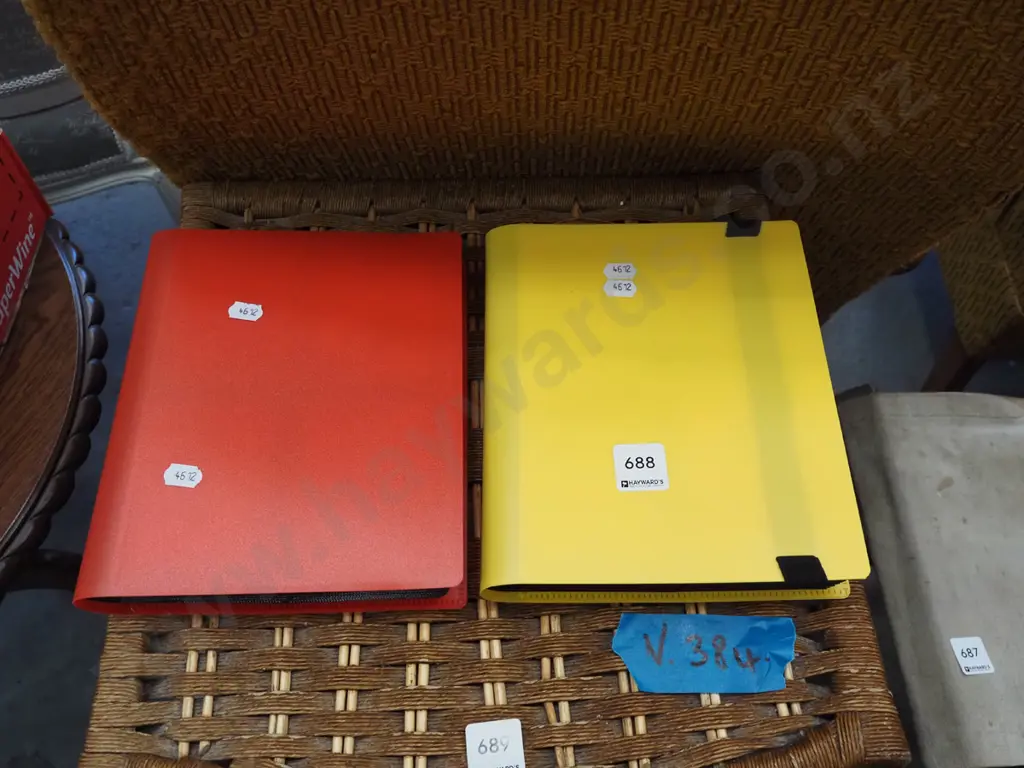 2x Pokemon albums Image 1++