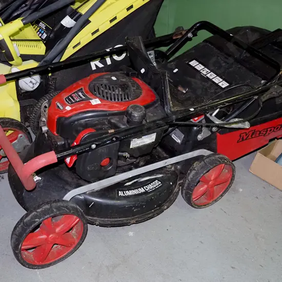 Masport 4 stroke motor mower