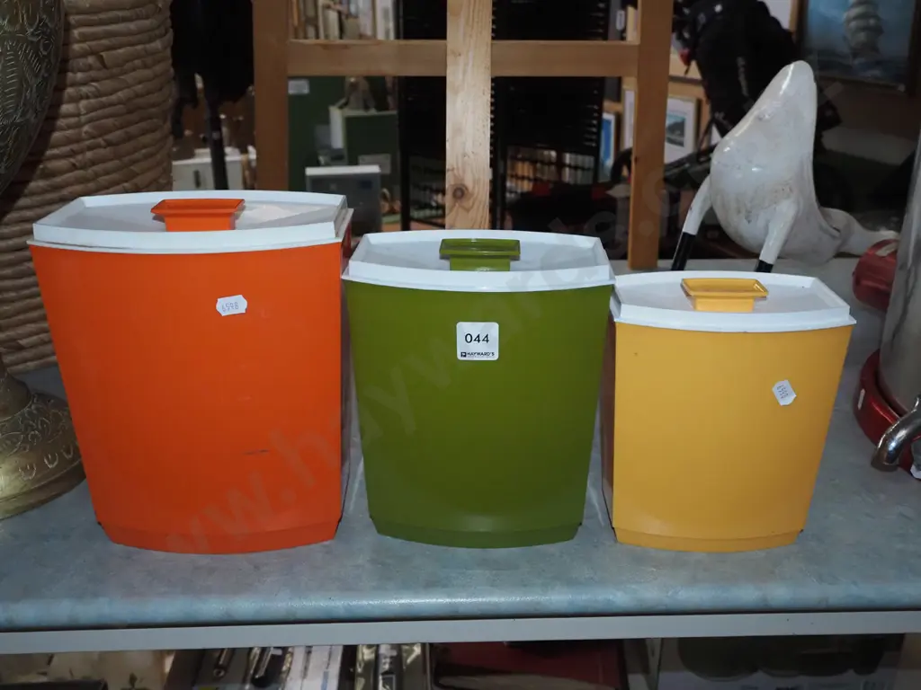 3x retro storage tins Image 1++