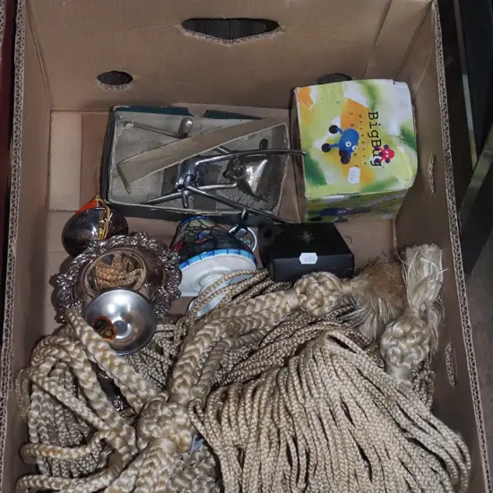  box; hammock, hand shears, plated comport etc