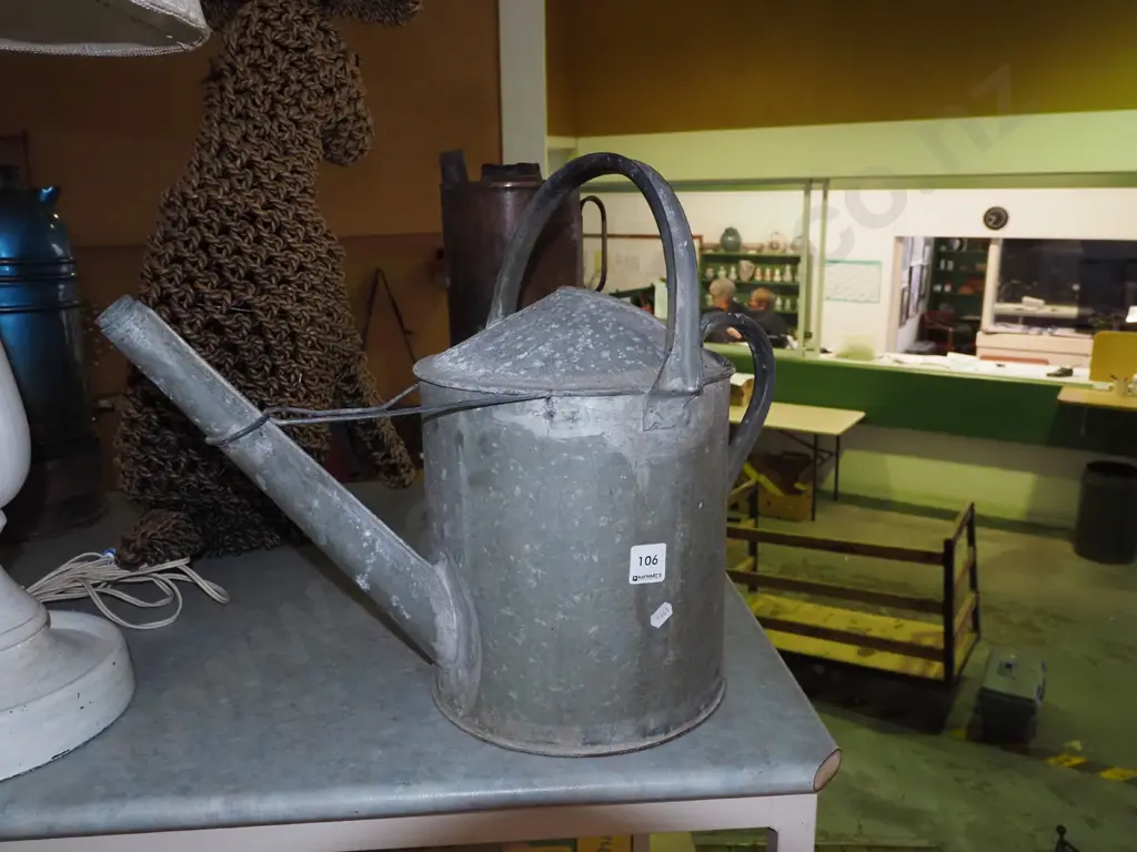 galvanised watering can - no rose Image 1++