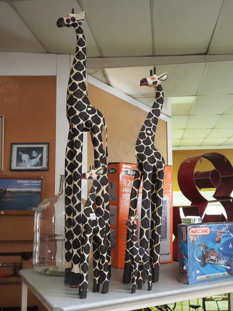 4x giraffe figurines H1300 Image 1++