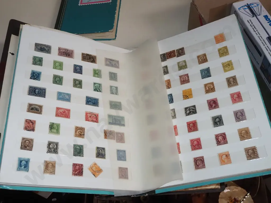 3x stamp albums Image 1++