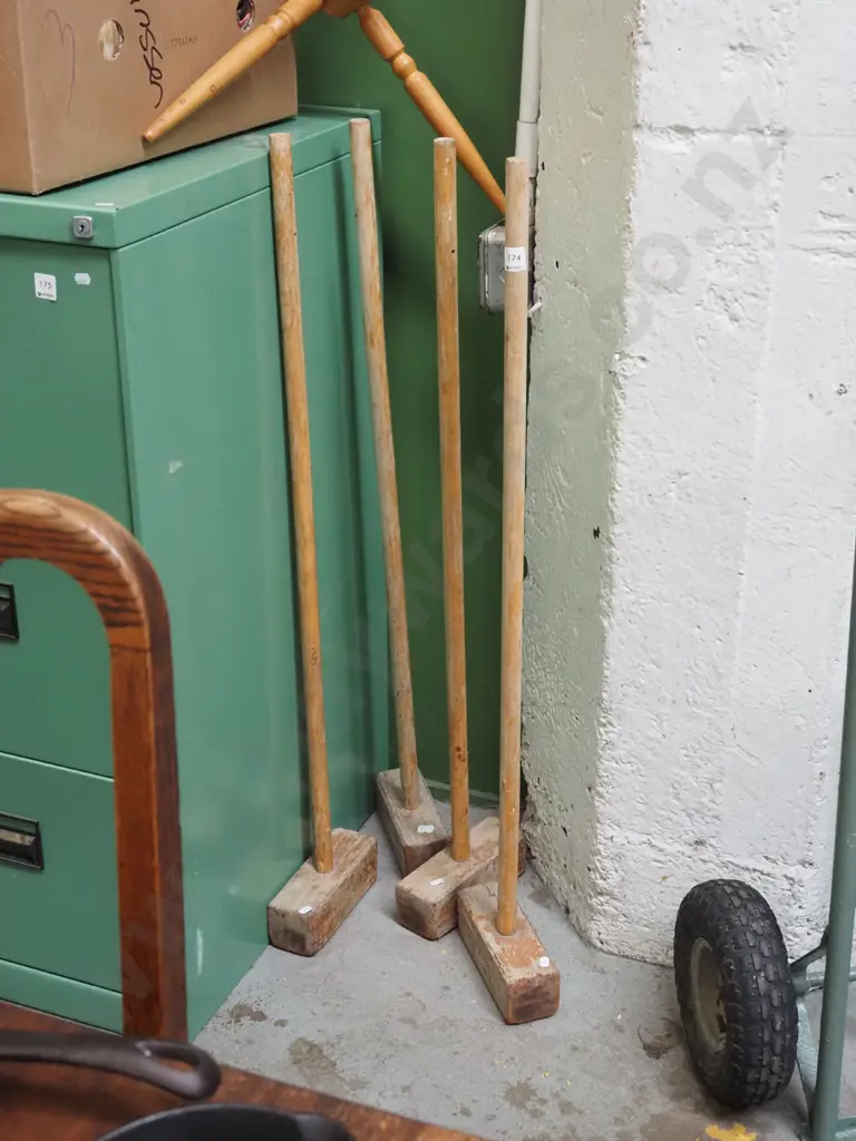 4x croquet mallets Image 1++