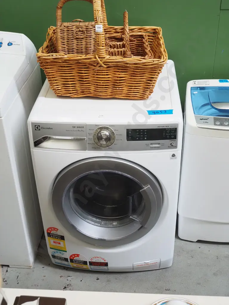 Electrolux washing machine/ tumble dryer - signs of wear Image 1++