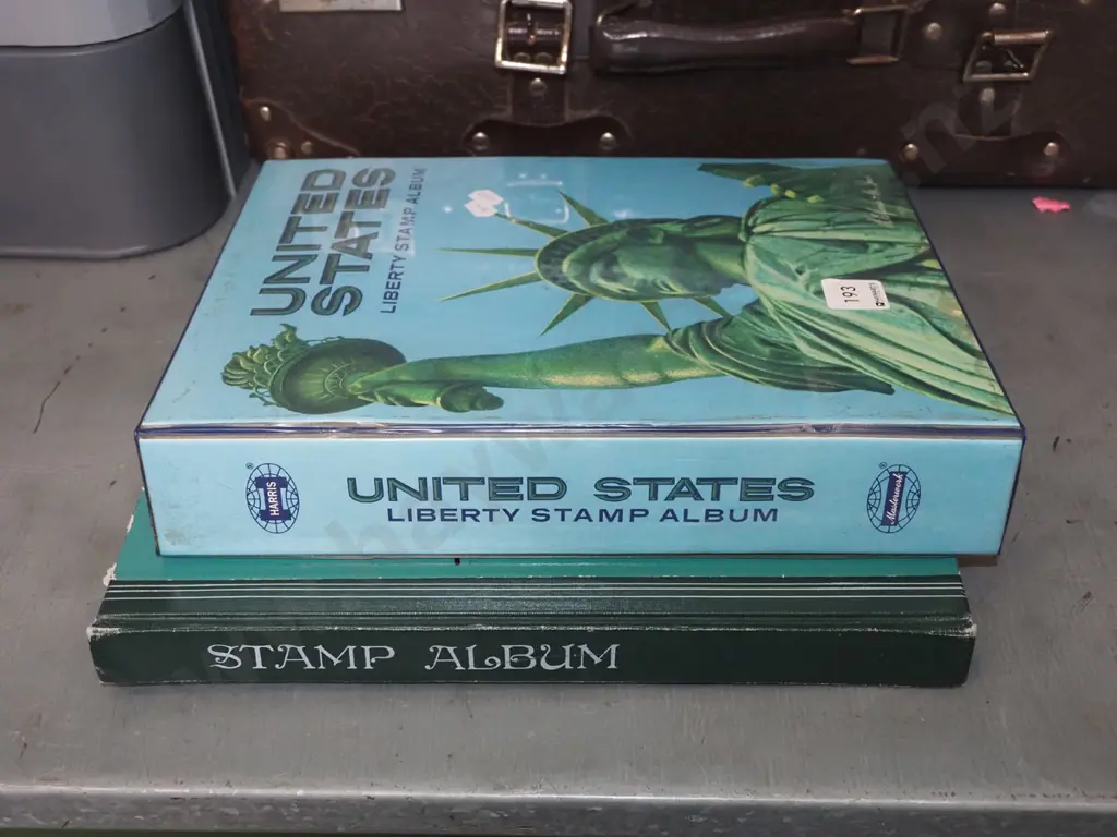 2x stamp albums Image 1++