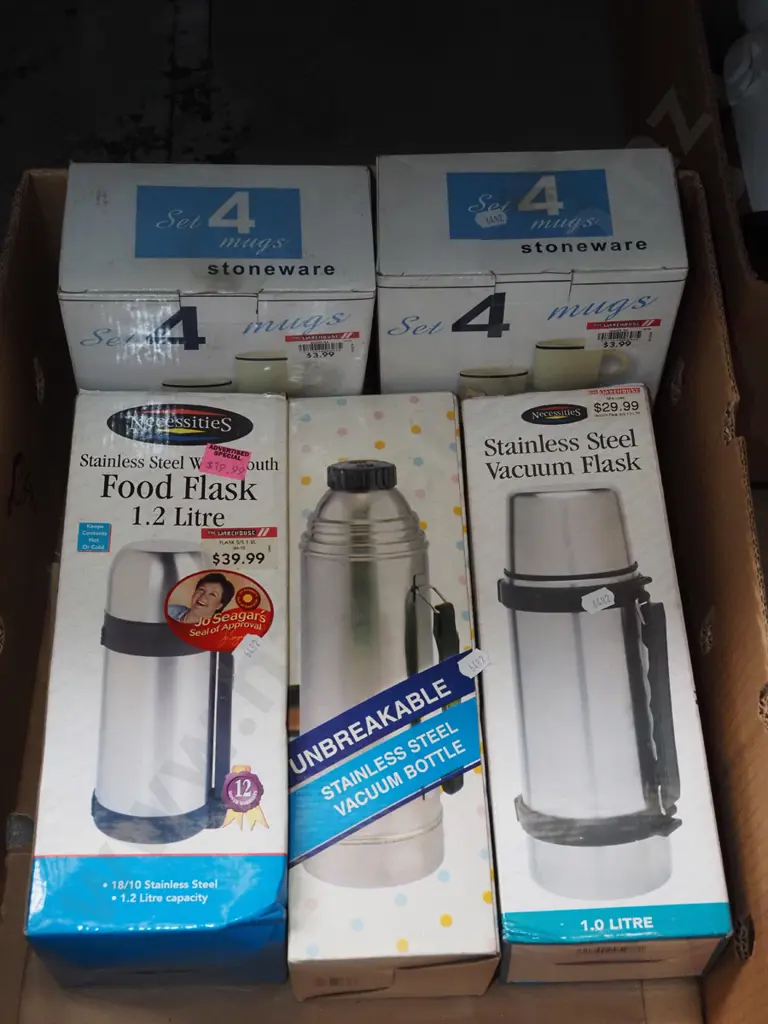 box; as new old thermoses and mugs Image 1++