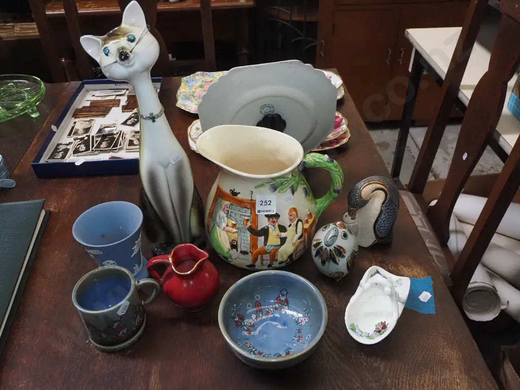 Auld Lang Syne musical jug, cat figurine, Irish porcelain etc Cat H350 Image 1++