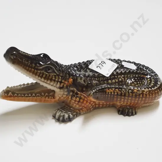 Japanese crocodile ceramic