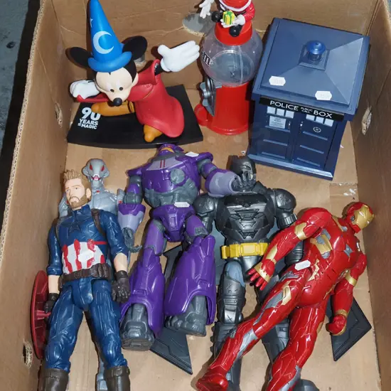 box; action figures, Dr Who Tartis