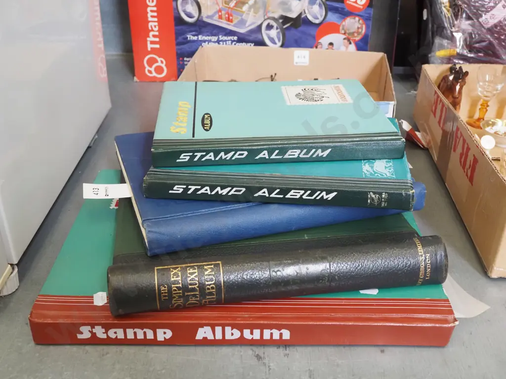 5x stamp albums Image 1++