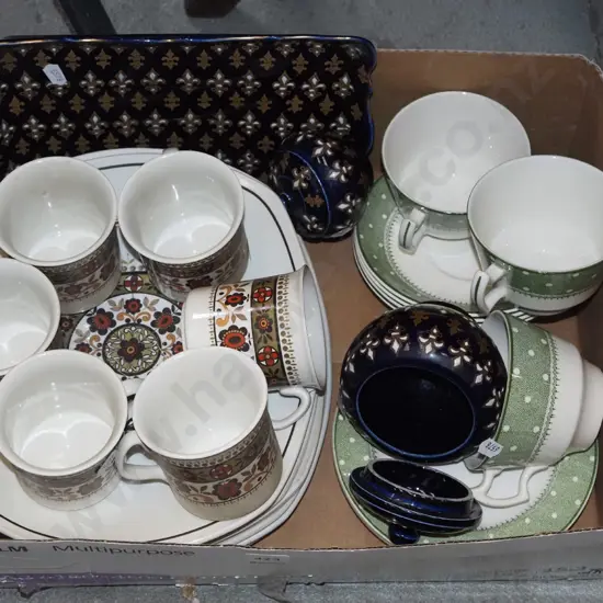 box; Woods Burslem trios, retro Ridgway cups, plates etc