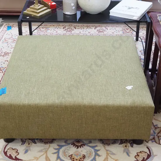 olive ottoman H300 Diam800