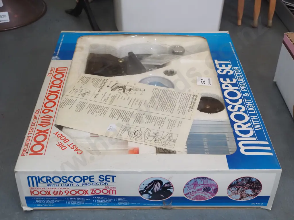 boxed as new microscope set Image 1++