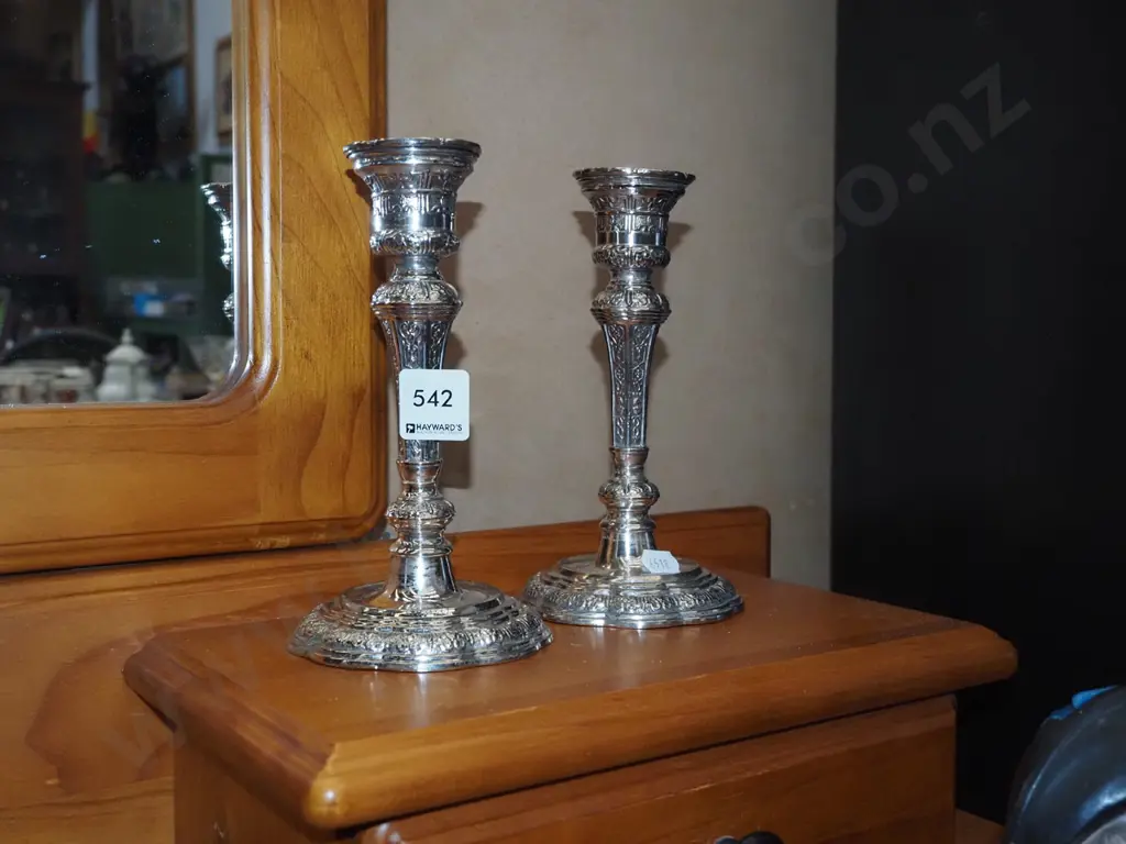 2x candlesticks H180 Image 1++