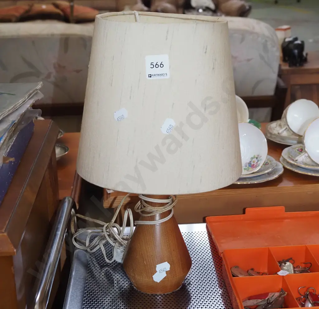 wood based table lamp H350 Image 1++