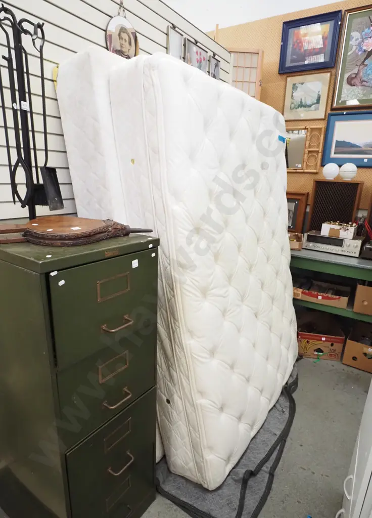 queen bed base and mattress Image 1++