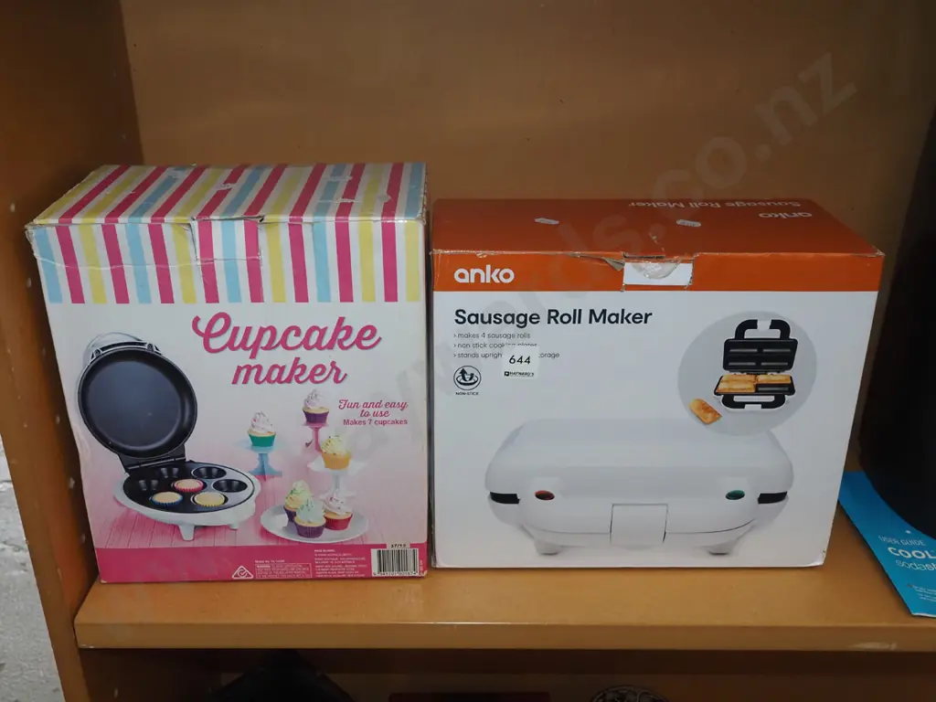 boxed as new sausage roll, boxed cupcake maker Image 1++