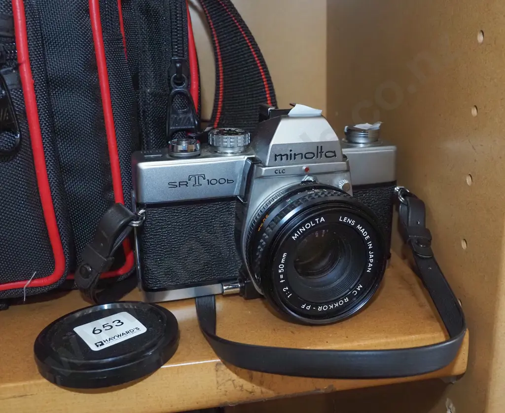 Minolta 35mm camera and bag and accessories Image 1++