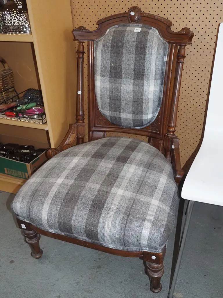 Victorian armchair - reupholstered - some signs borer, treated ? Image 1++