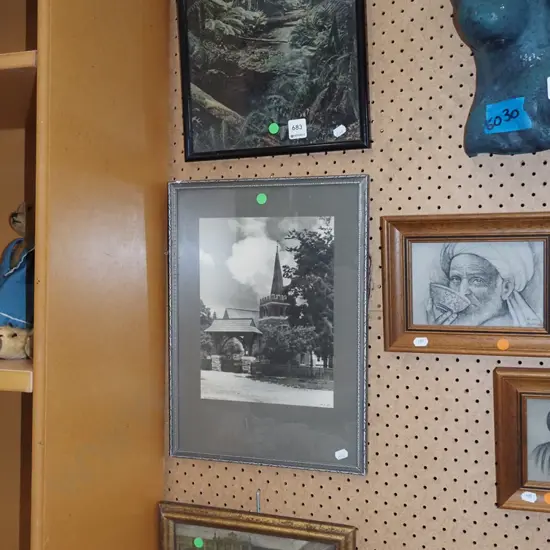 3x framed prints- green dots